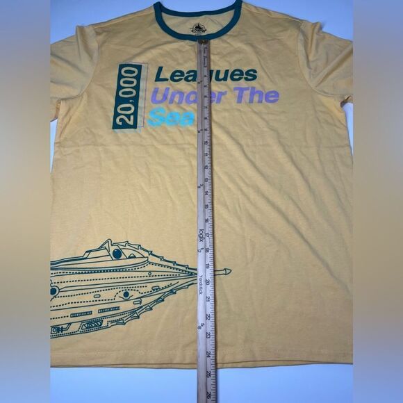NWT Men's DISNEY PARKS 20,000 Leagues Under the Sea Submarine Oversized T-Shirt - Picture 5 of 9